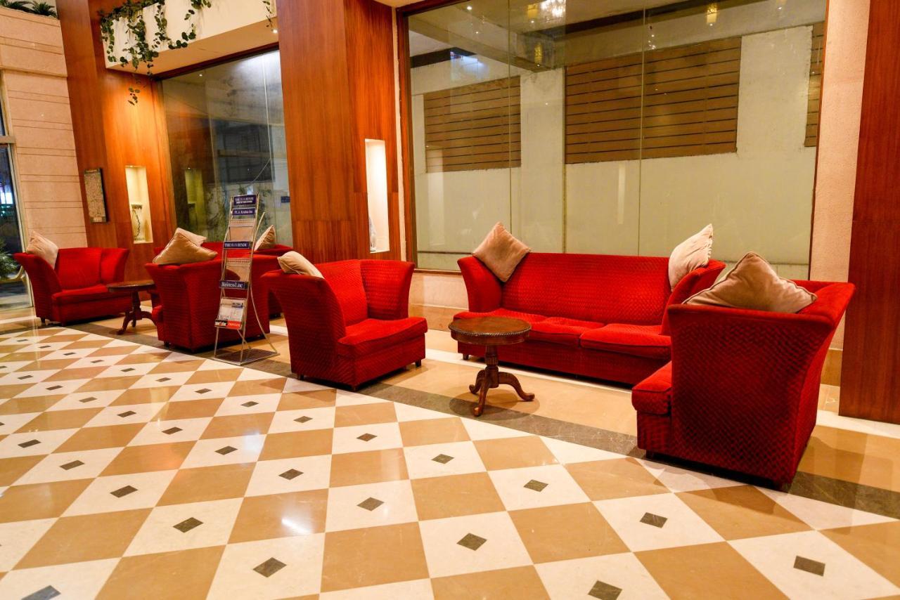 Pla Krishna Inn Tiruchirappalli Extérieur photo