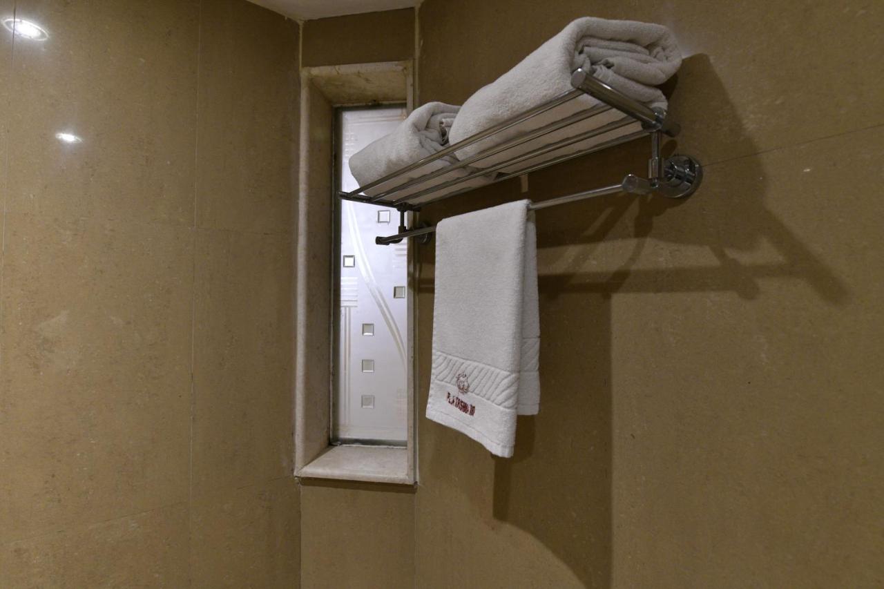 Pla Krishna Inn Tiruchirappalli Extérieur photo