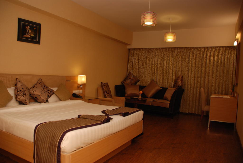 Pla Krishna Inn Tiruchirappalli Chambre photo